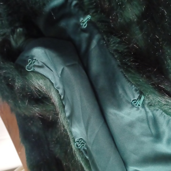 Jessica Simpson  fuzzy  vest - Picture 11 of 12